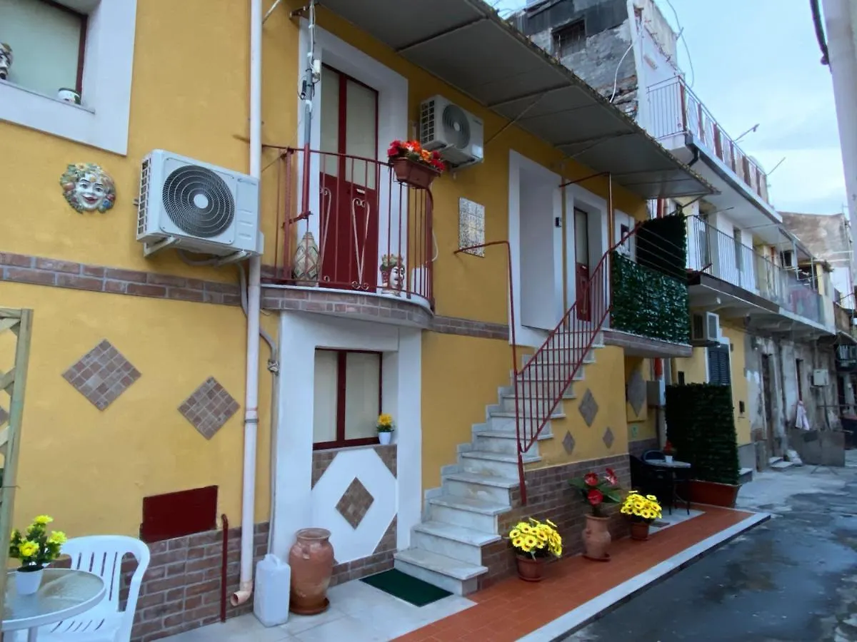 David Home Catania Italia